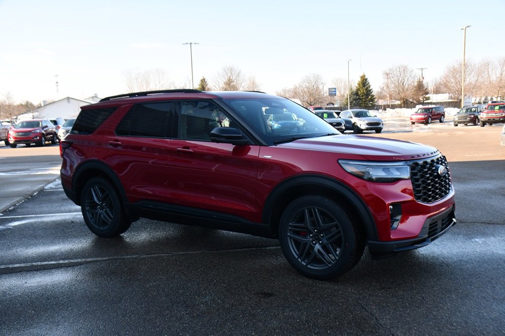 New 2026 Ford Explorer ST-Line w/ ST-Line Street Pack image 8
