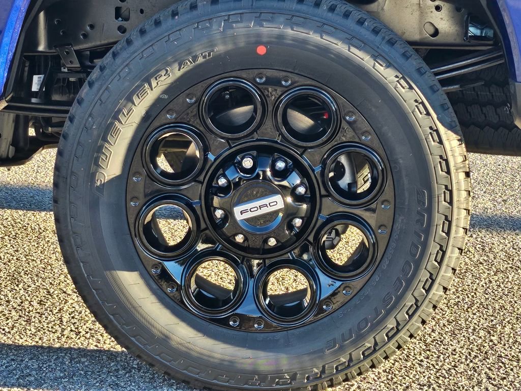 New 2026 Ford F250 Lariat w/ Black Appearance Package image 27
