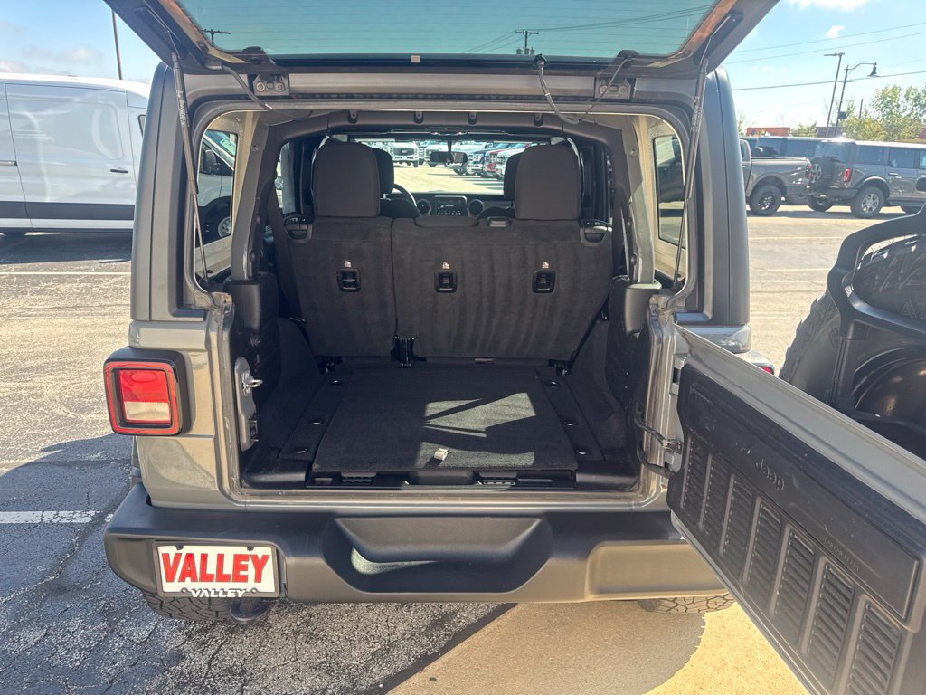 Used 2020 Jeep Wrangler Unlimited Sport S AWD/4WD image 41