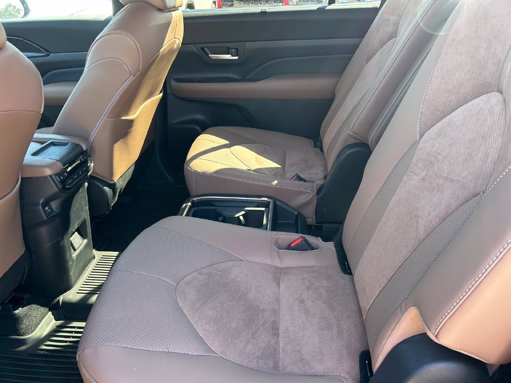 Certified 2026 Toyota Grand Highlander AWD Hybrid image 17