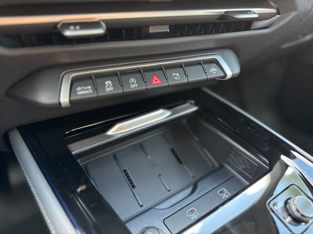 New 2026 Audi Q3 quattro 2.0T AWD/4WD image 26