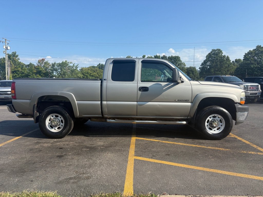 Used 2002 Chevrolet Silverado 2500 LS w/ Snow Plow Prep Pkg AWD/4WD image 5