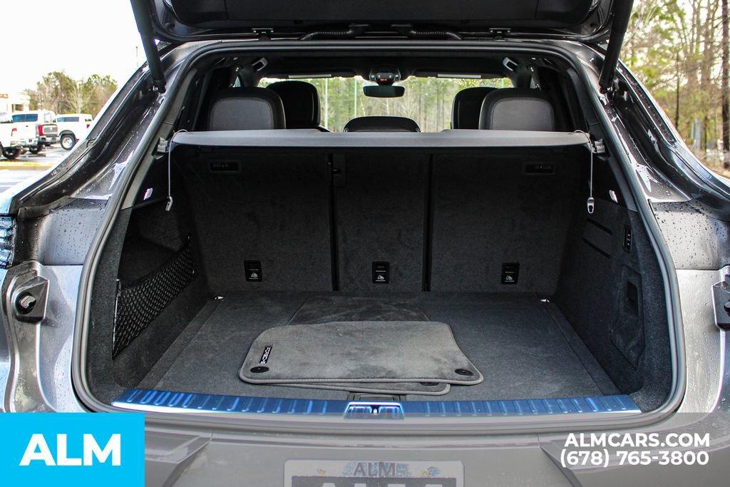 Used 2025 Porsche Cayenne GTS w/ Technology Package image 18