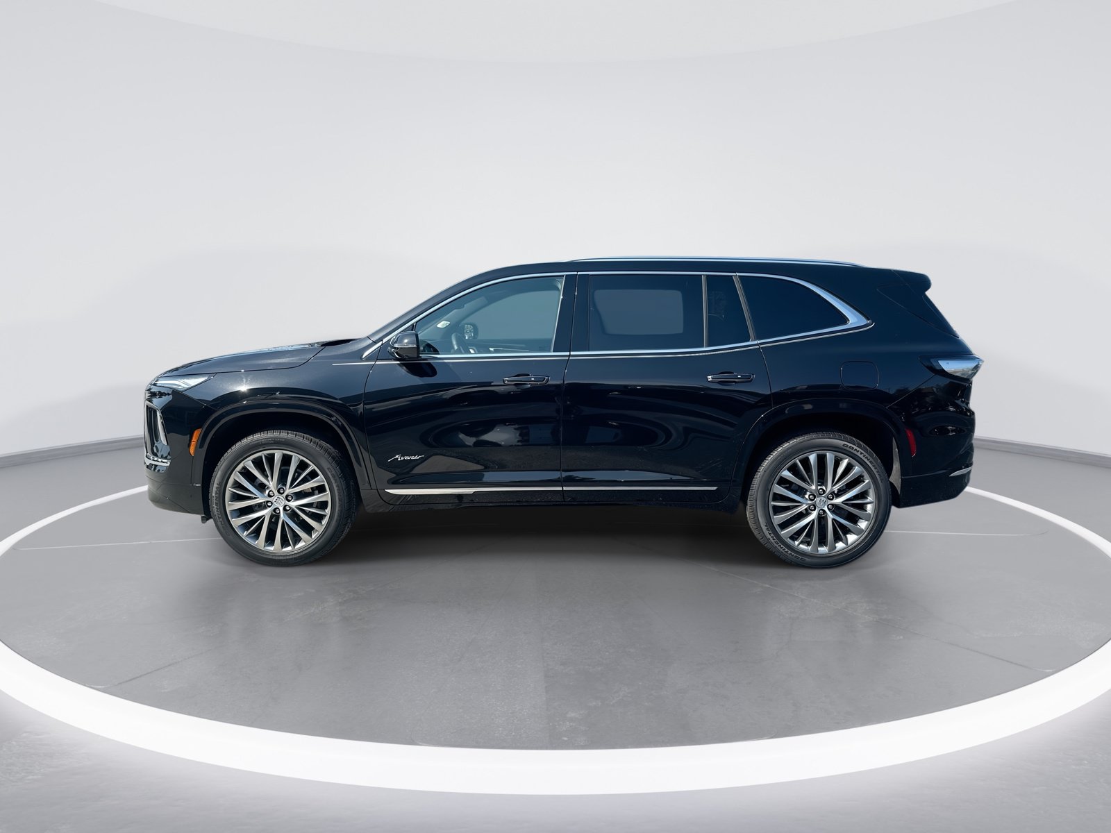 Used 2025 Buick Enclave Avenir w/ Trailering Package, 5000 lbs. FWD image 6