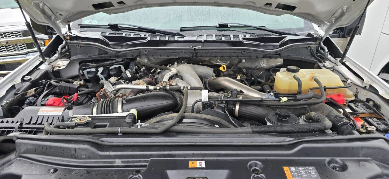 Used 2022 Ford F550 4x4 Crew Cab Super Duty image 28