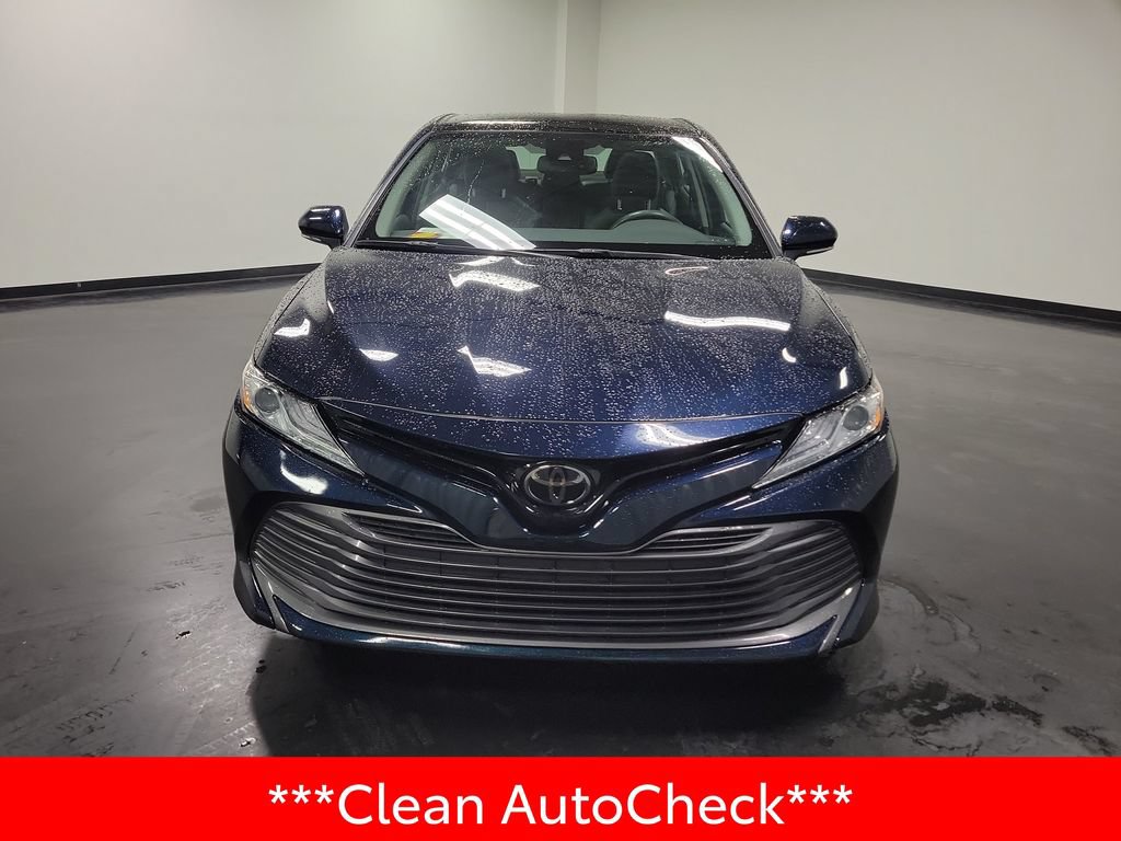 Used 2019 Toyota Camry XLE FWD image 3