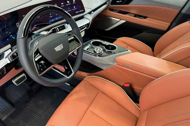 New 2026 Cadillac Optiq Sport 2 image 10