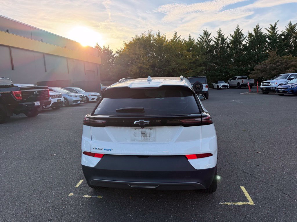Used 2023 Chevrolet Bolt EUV Premier FWD image 7