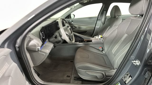 Certified 2024 Hyundai Elantra SEL w/ Convenience Package FWD image 11