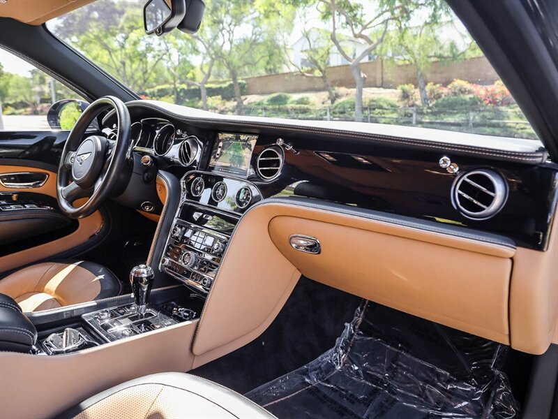 Used 2016 Bentley Mulsanne Speed RWD image 39