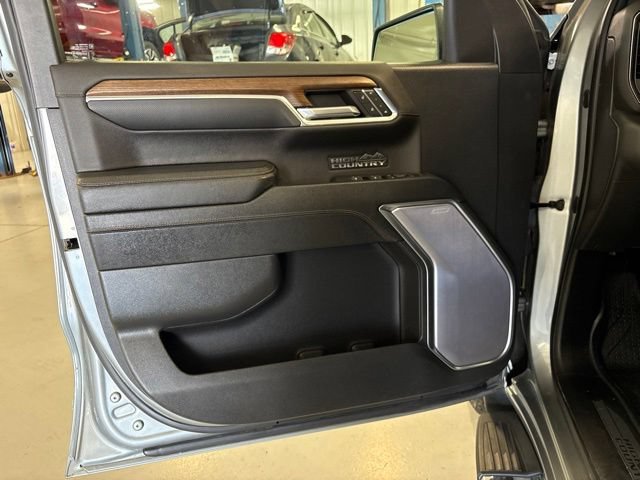 Used 2023 Chevrolet Silverado 1500 High Country w/ LPO, Dark Essentials Package AWD/4WD image 13