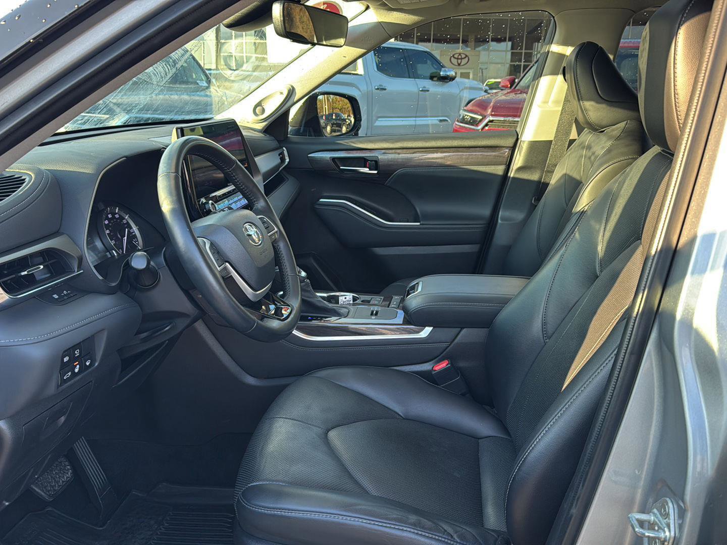 Certified 2022 Toyota Highlander Limited image 8