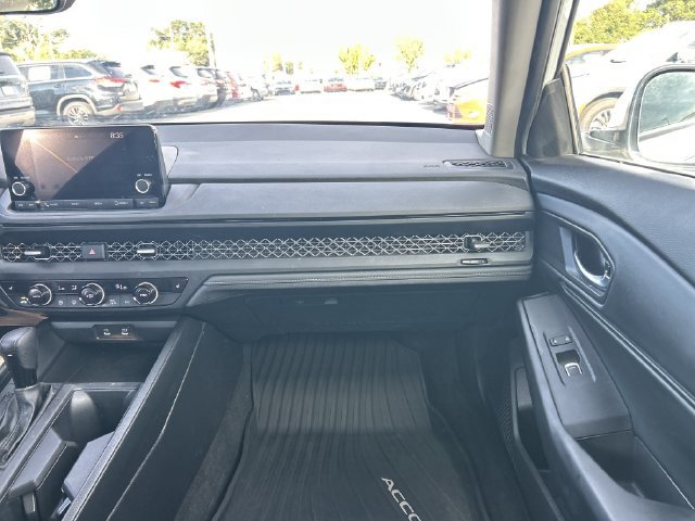 Used 2023 Honda Accord EX image 16