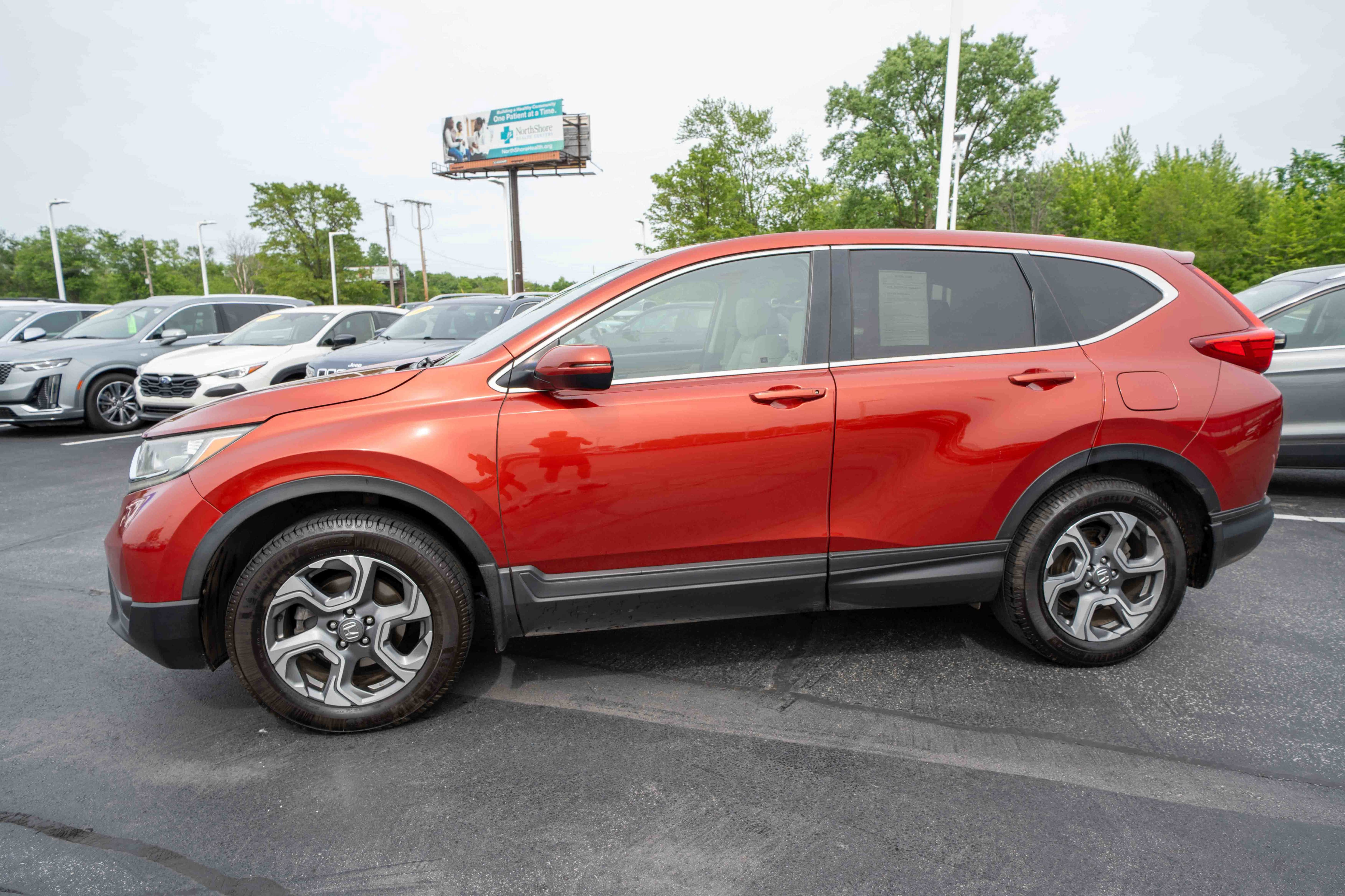 Used 2017 Honda CR-V EX image 3