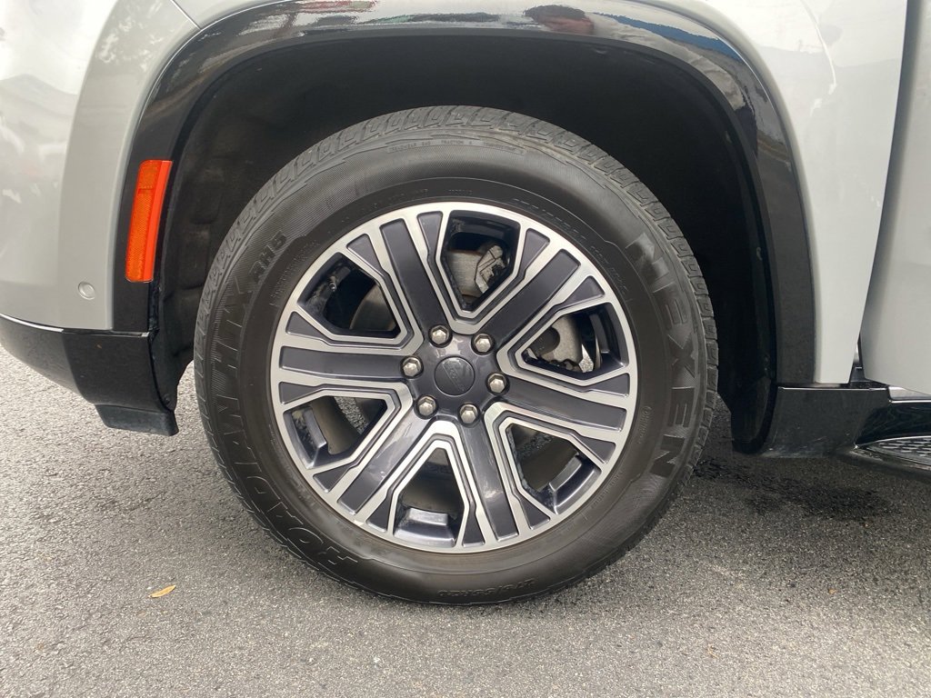 Used 2024 Jeep Wagoneer Series II w/ Flexible Seating Group image 31