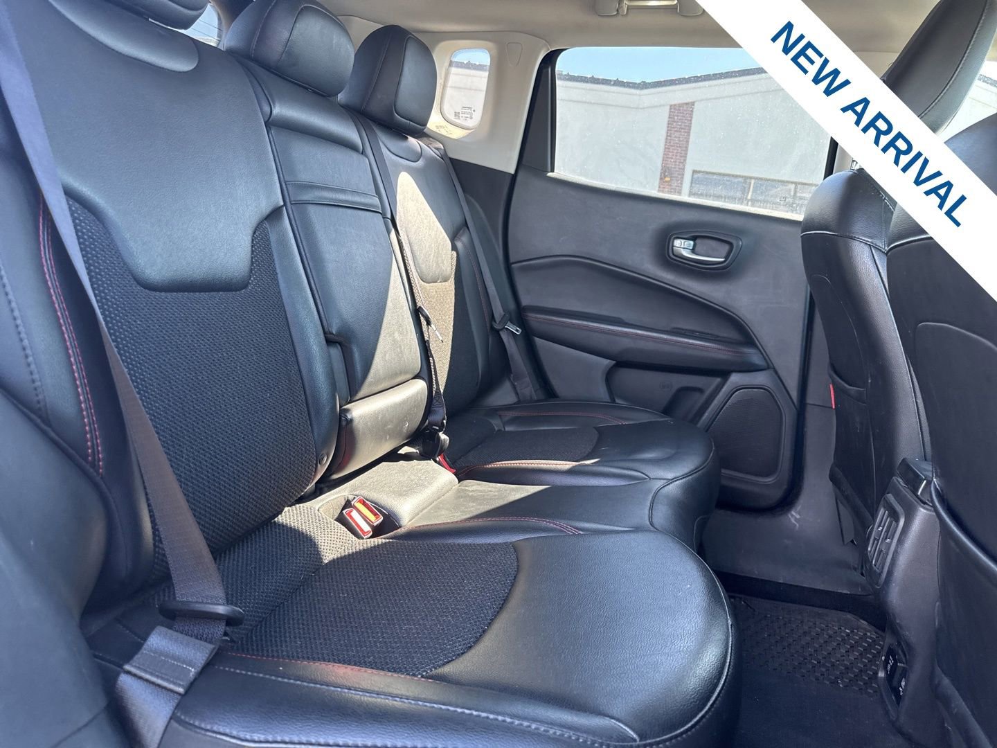 Used 2019 Jeep Compass Trailhawk image 11