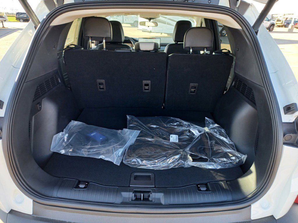 Used 2023 Ford Escape SE image 16