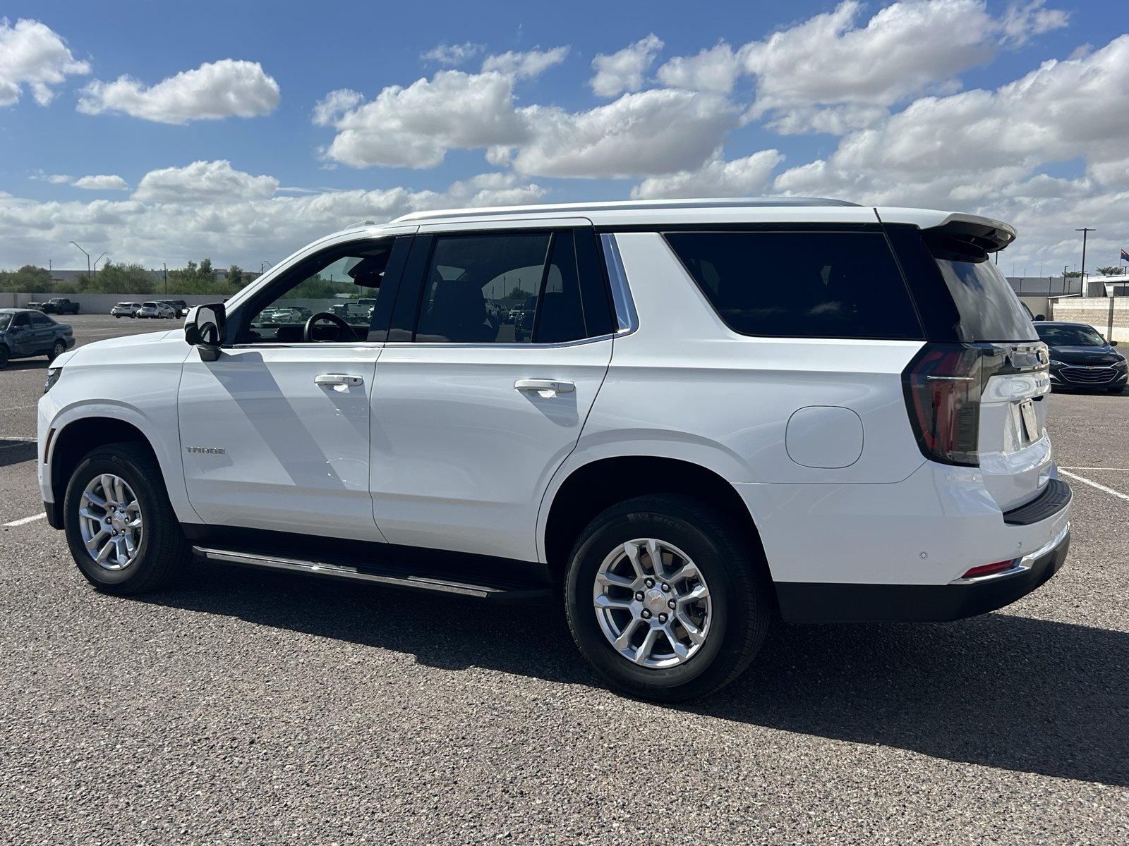Used 2025 Chevrolet Tahoe LT AWD/4WD image 3