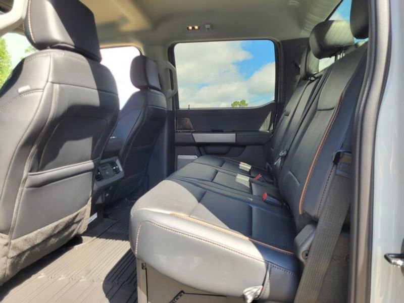 New 2025 Ford F250 Lariat w/ Chrome Package image 5