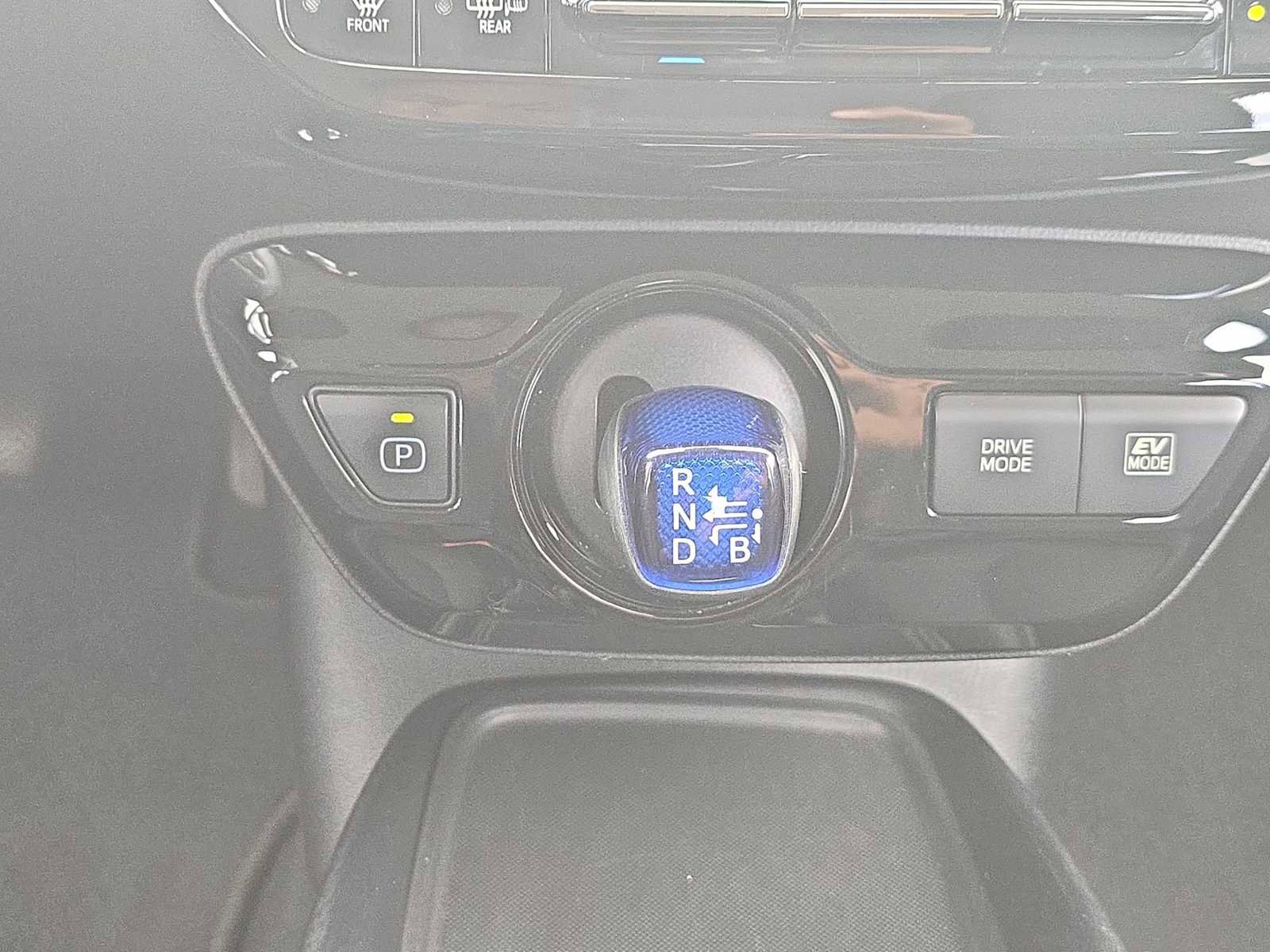 Used 2022 Toyota Prius L Eco FWD image 21
