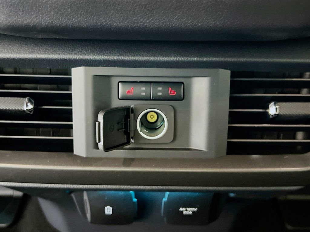 New 2025 Ford F150 Lariat w/ Equipment Group 502A High image 29