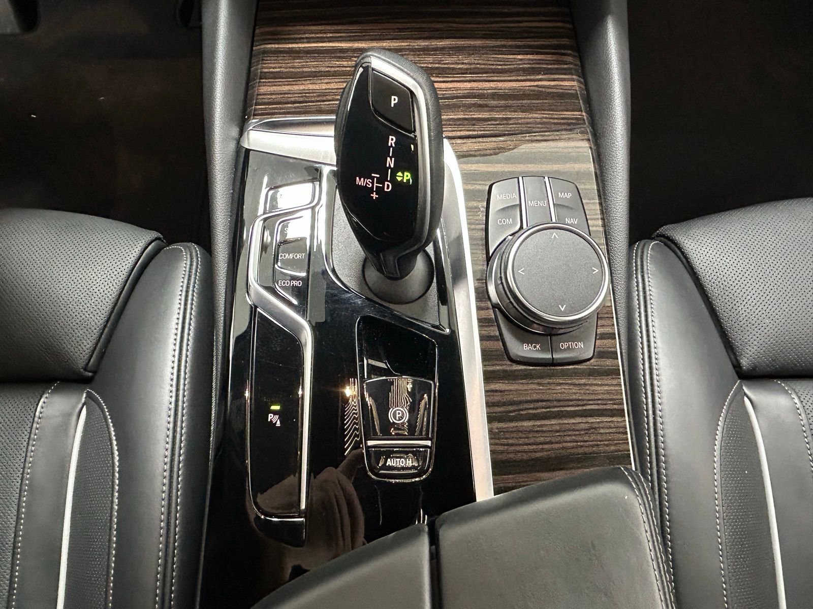 Used 2023 BMW 540i xDrive w/ Premium Package image 23