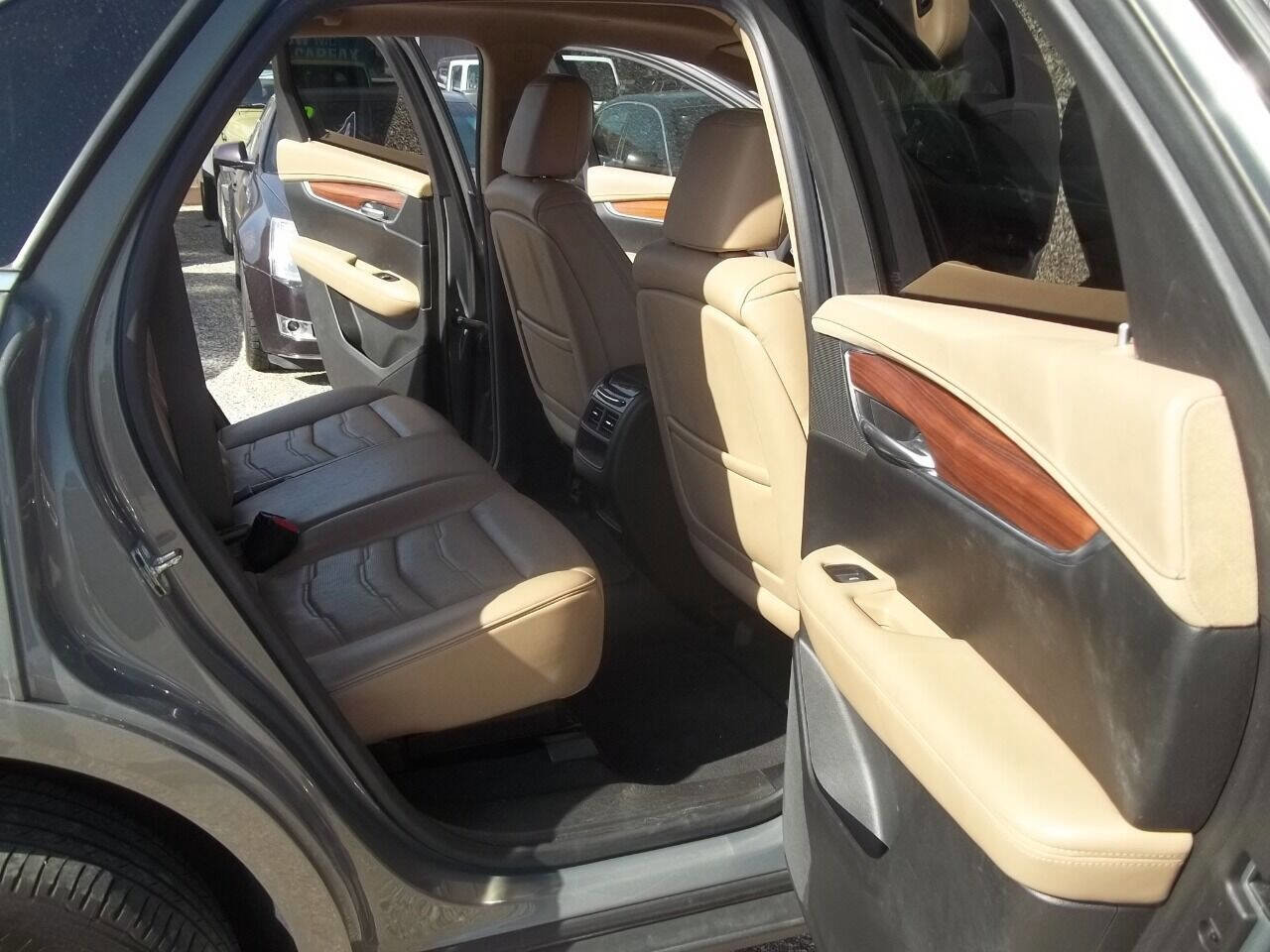 Used 2017 Cadillac XT5 Platinum image 10