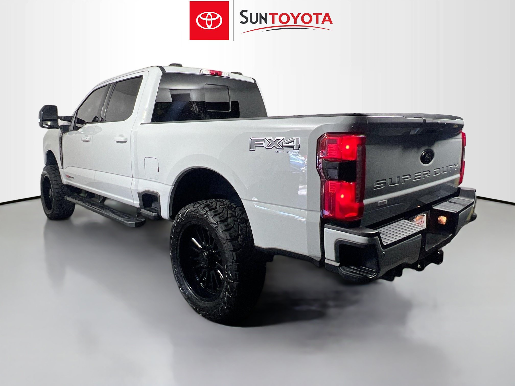 Used 2025 Ford F250 Lariat w/ Lariat Ultimate Package AWD/4WD image 6