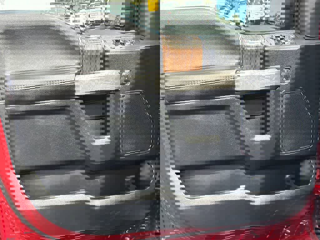 Used 2019 Ford F150 Lariat image 11