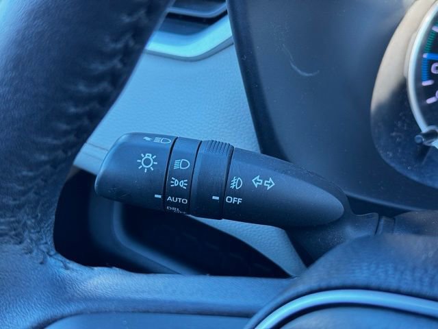 Used 2021 Toyota RAV4 XLE w/ Convenience Package image 25