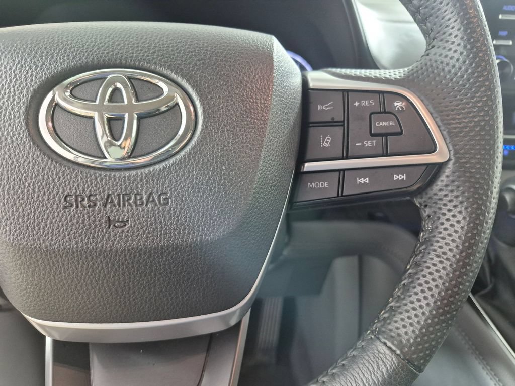 Used 2024 Toyota Sienna Limited FWD image 15