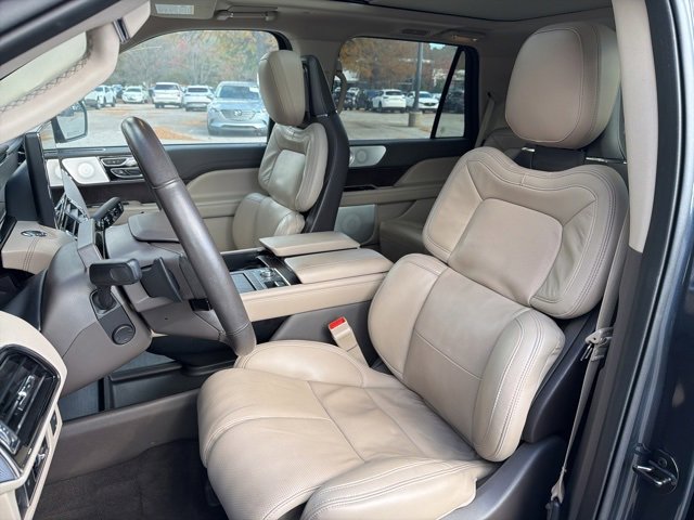 Used 2024 Lincoln Navigator Reserve image 9