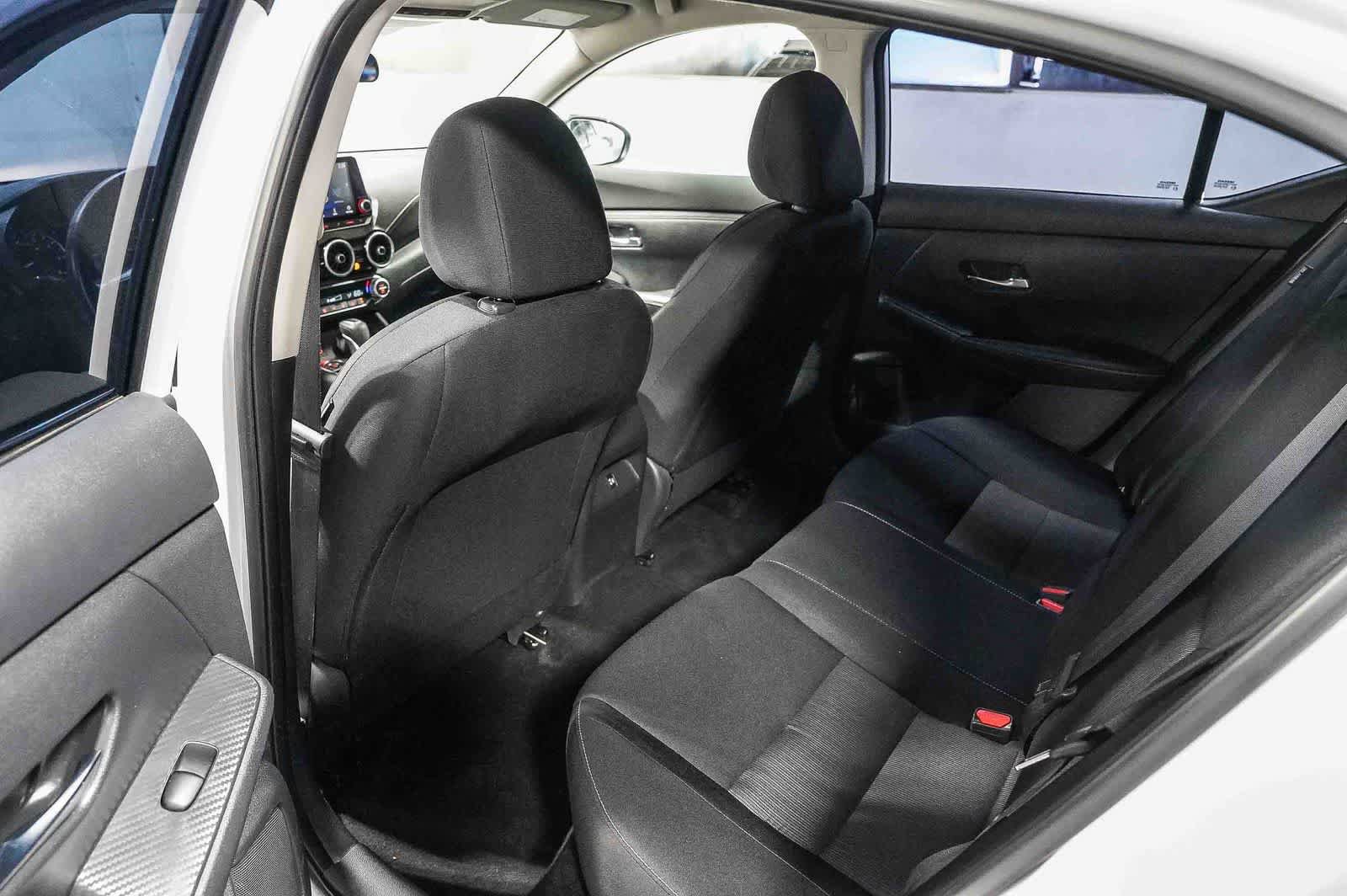 Used 2020 Nissan Sentra SV FWD image 18