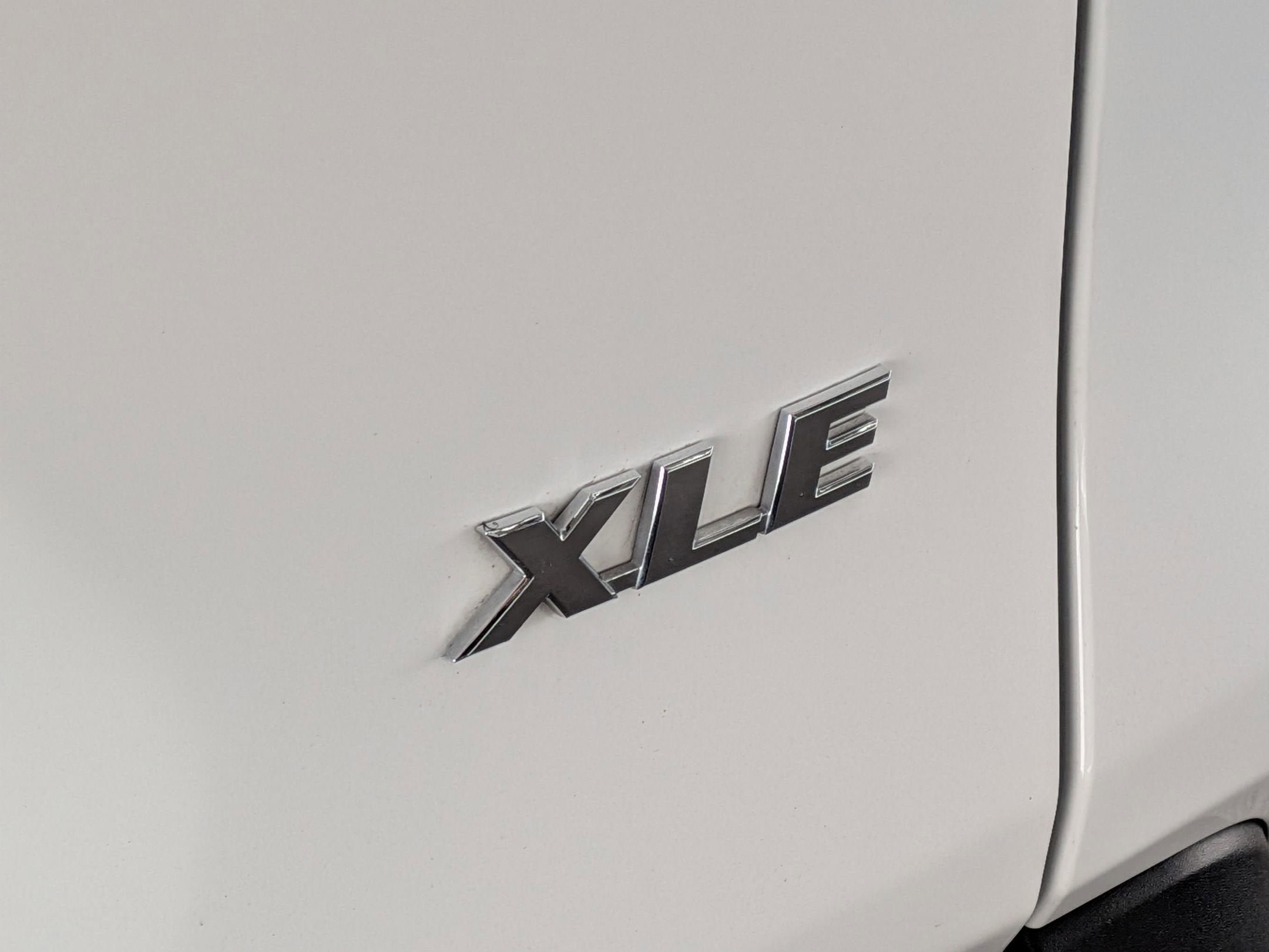 Certified 2025 Toyota RAV4 XLE FWD image 28
