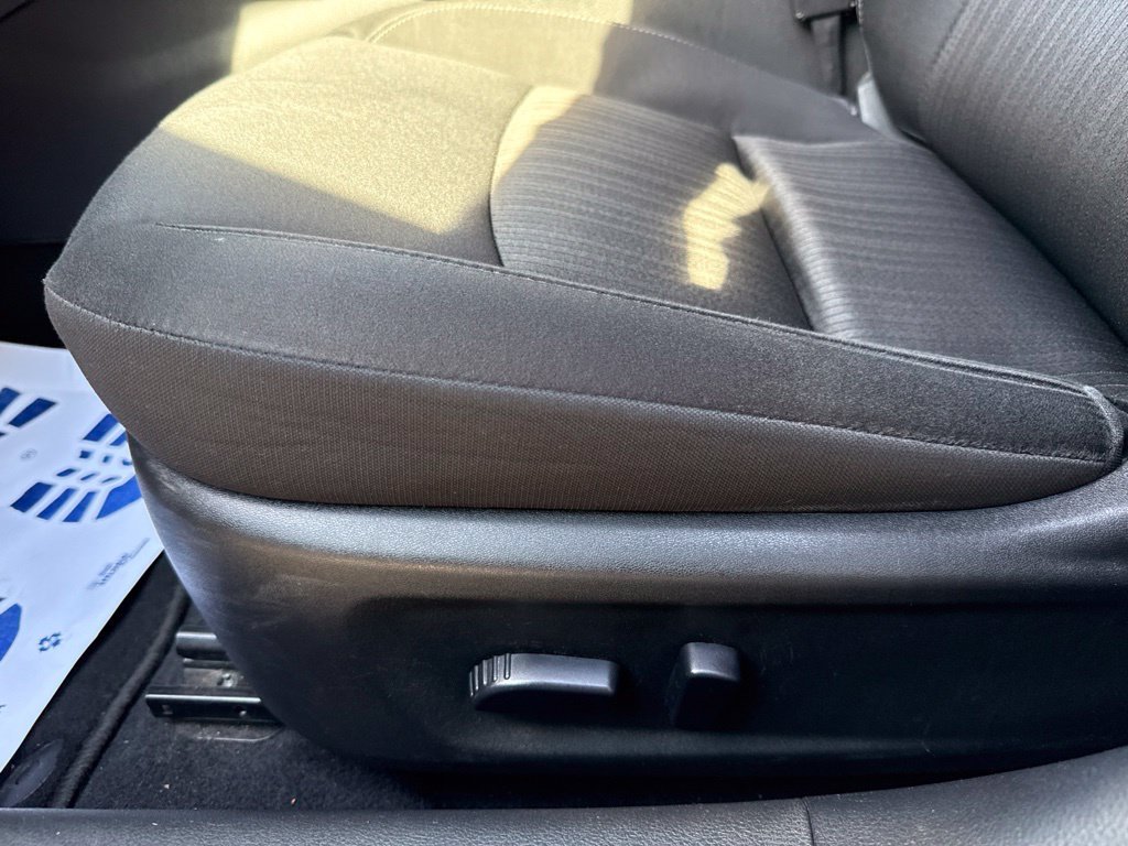 Used 2024 Nissan Altima 2.5 SV FWD image 9