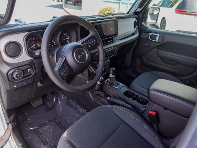 Used 2024 Jeep Wrangler Unlimited image 11