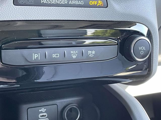 New 2025 Ford Escape SE w/ PHEV Premium Package FWD image 21