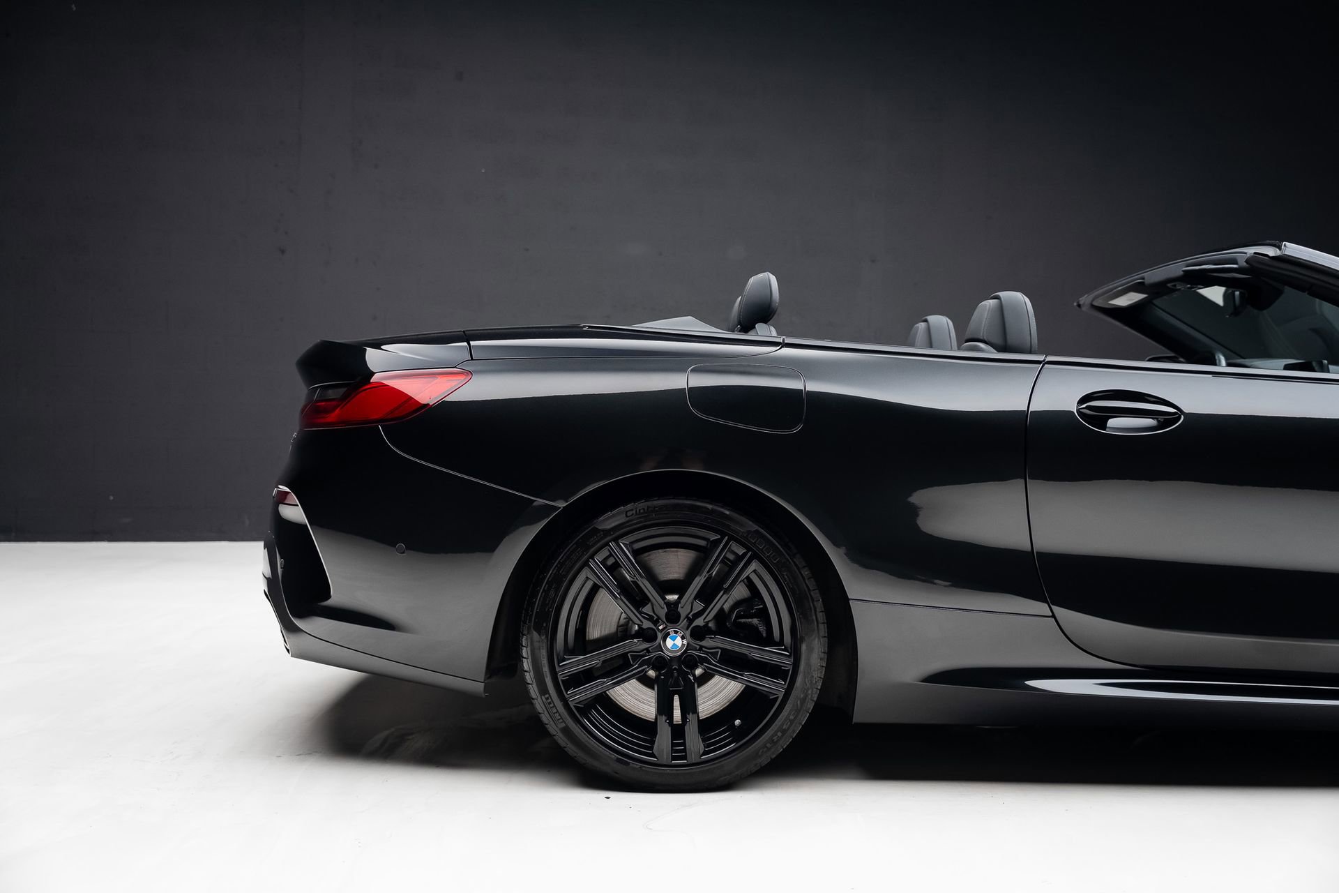 Used 2023 BMW M850i xDrive Convertible w/ M Sport Professional Package image 39