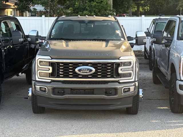 Used 2026 Ford F450 Platinum w/ Platinum Plus Package AWD/4WD image 2