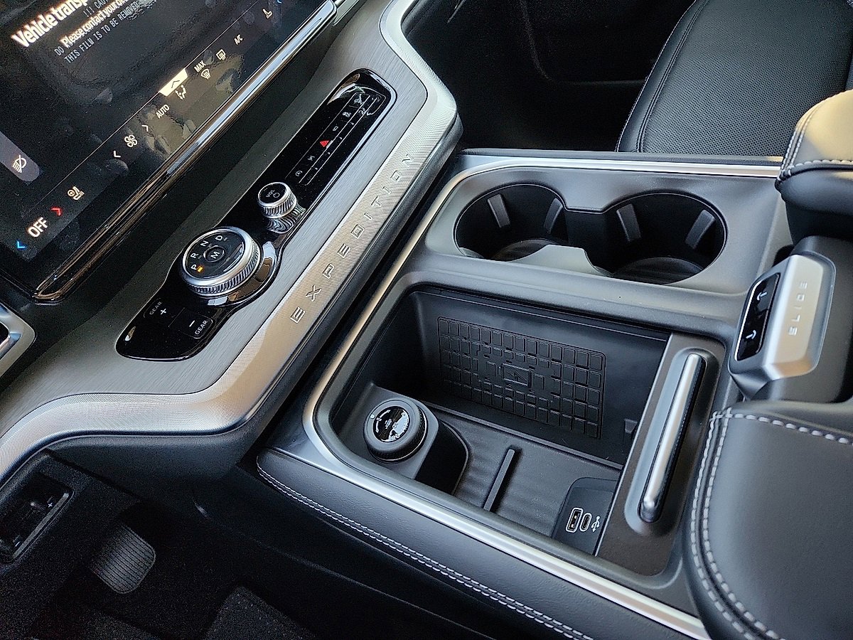 New 2025 Ford Expedition Platinum w/ Driver's Package image 12