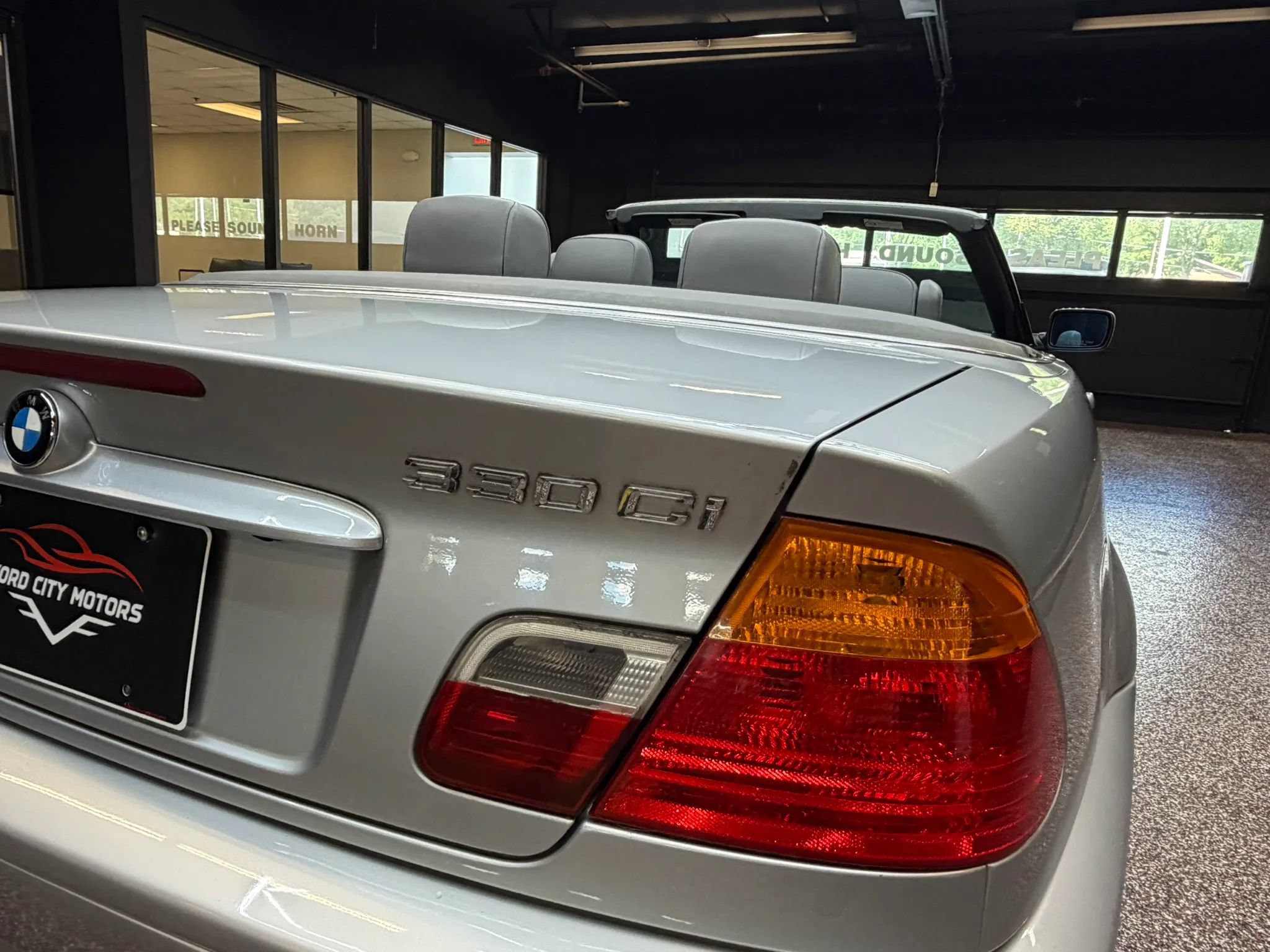 Used 2001 BMW 330Ci Convertible RWD image 8