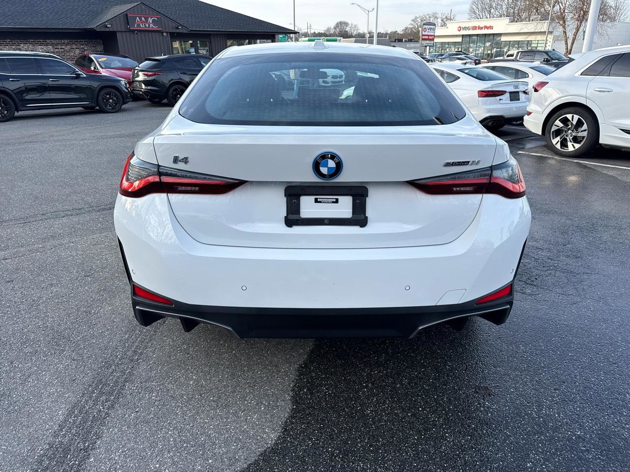 Used 2023 BMW i4 eDrive35 w/ Premium Package image 15