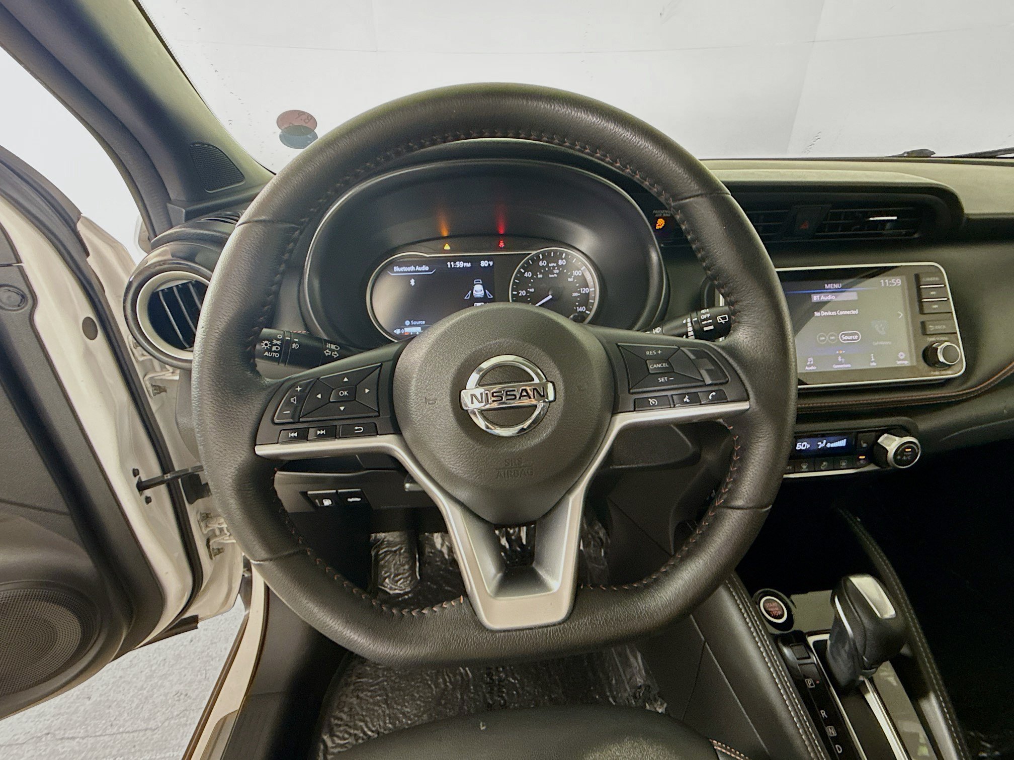 Used 2019 Nissan Kicks SR w/ SR Premium Package FWD image 11