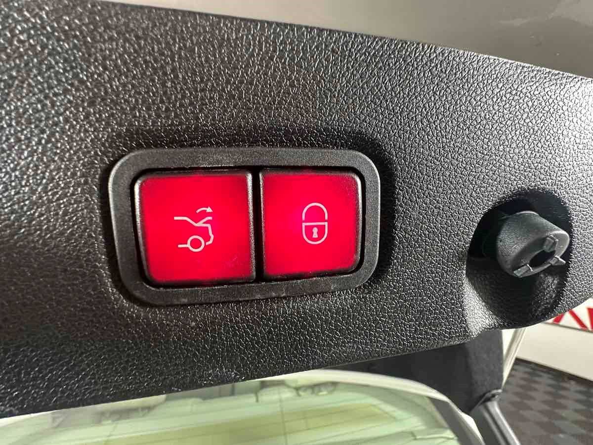 Used 2015 Mercedes-Benz CLS 400 image 23