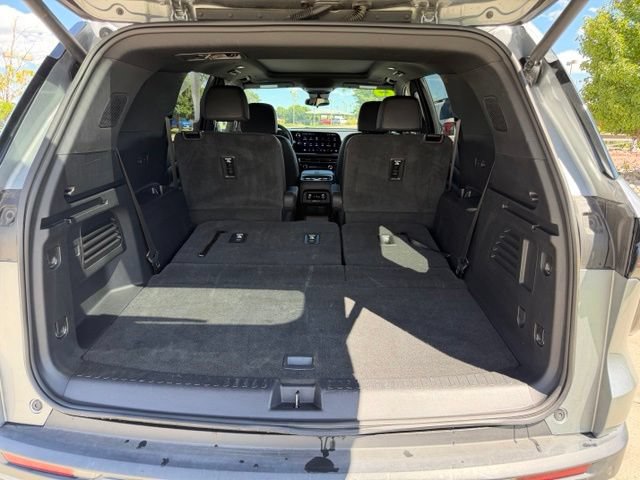 Used 2025 Chevrolet Traverse Z71 w/ Driver Confidence Package AWD/4WD image 27
