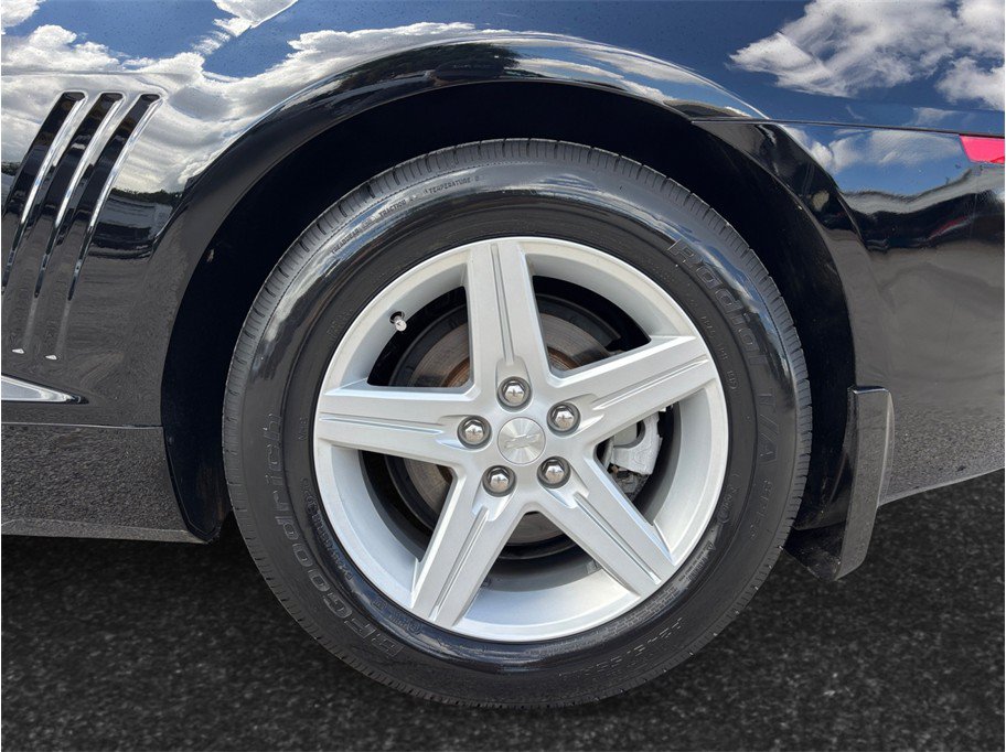 Used 2013 Chevrolet Camaro LS RWD image 13
