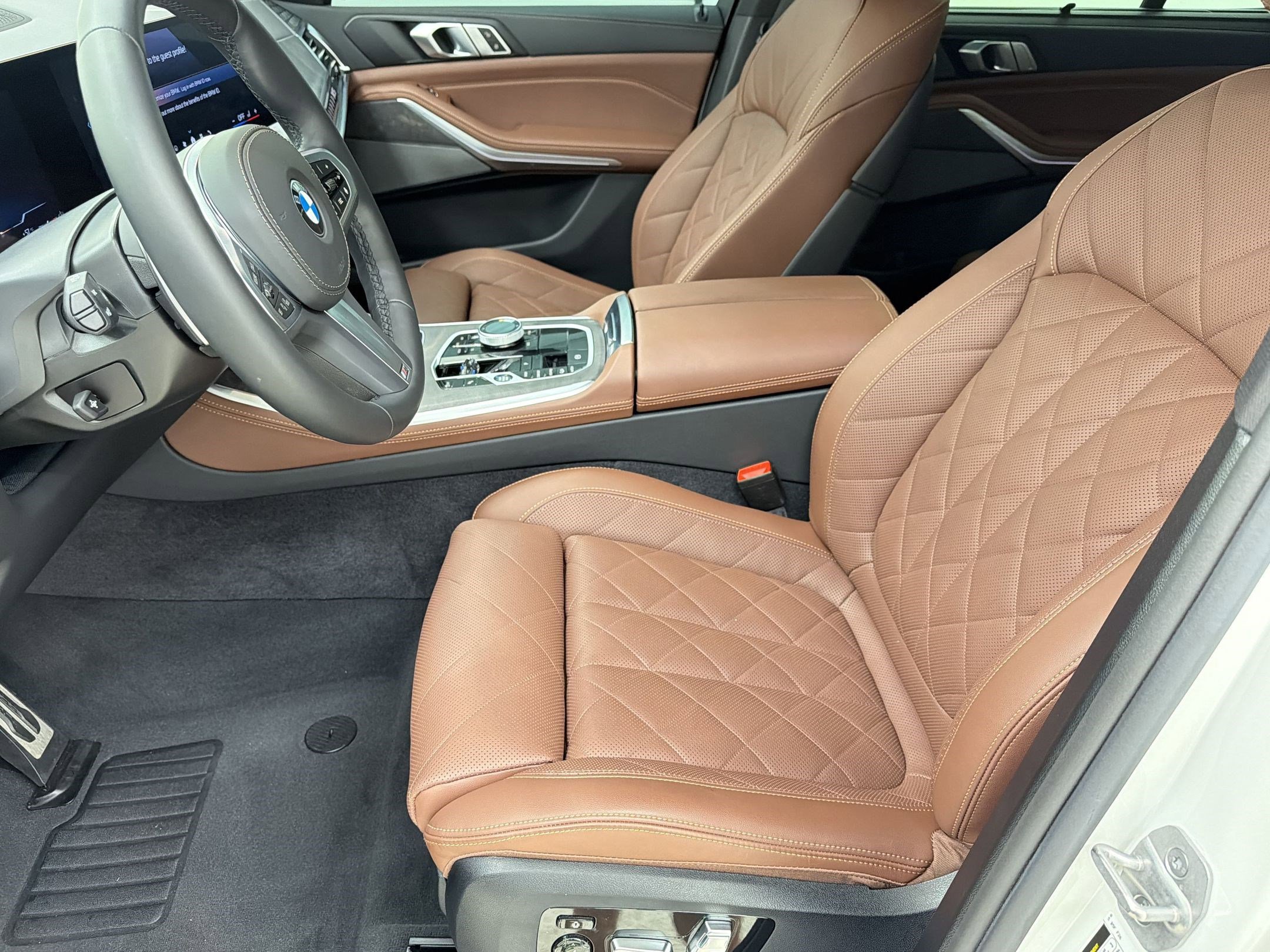 Certified 2025 BMW X5 xDrive40i w/ Executive Package image 5