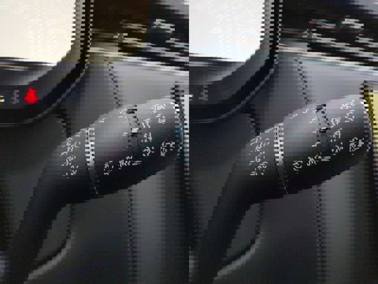 New 2026 Land Rover Range Rover Long Wheelbase SE image 28