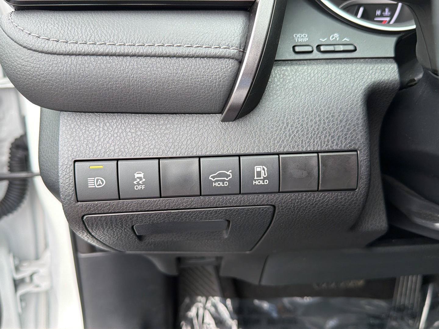 Used 2023 Toyota Camry XLE w/ Navigation Package FWD image 19