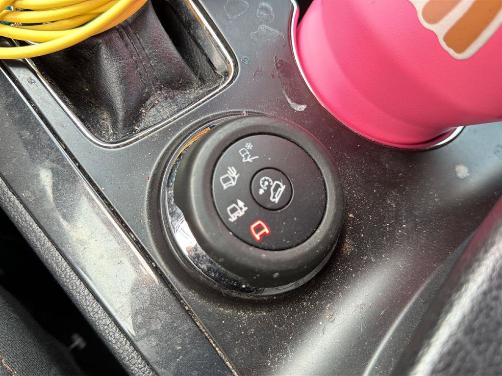 Used 2017 Ford Explorer XLT w/ XLT Appearance Package image 25